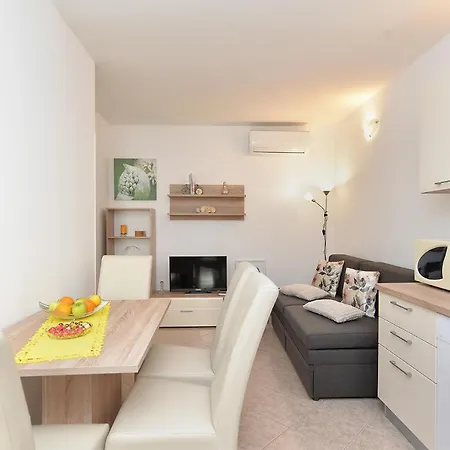 Apartment Ema 1983 Apartment